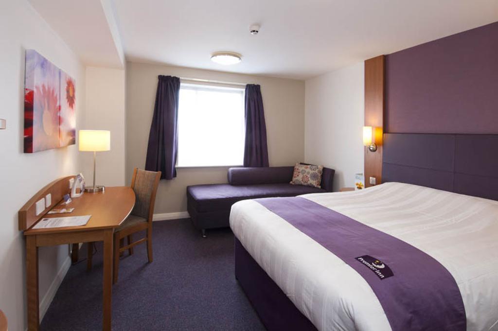 Premier Inn Edinburgh Central Δωμάτιο φωτογραφία